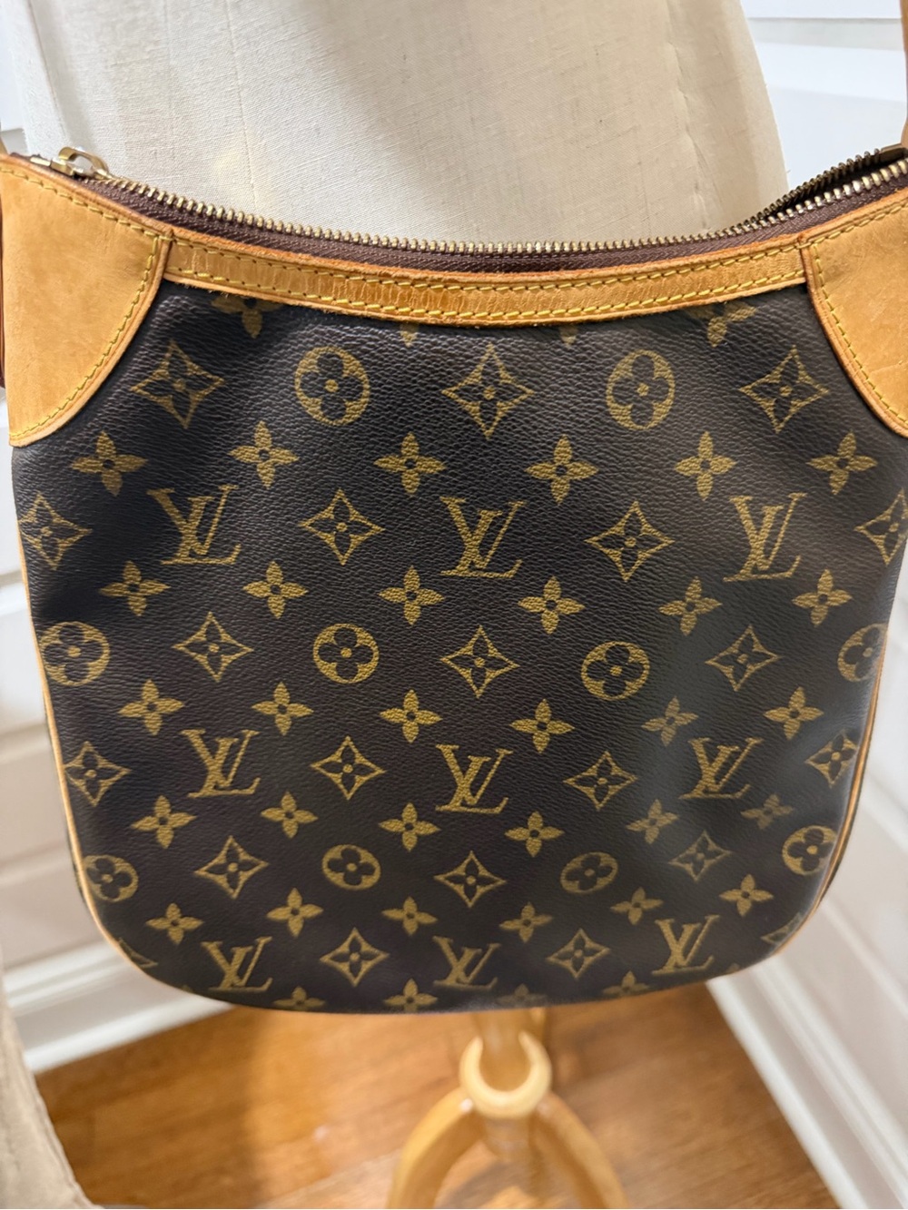 Louis Vuitton Monogram Odeon Crossbody Shoulder bag 
Full inclusion - Picture 3 of 10